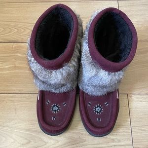 Softmoc Rabbit Fur Mukluks Burgundy size W8 EUC